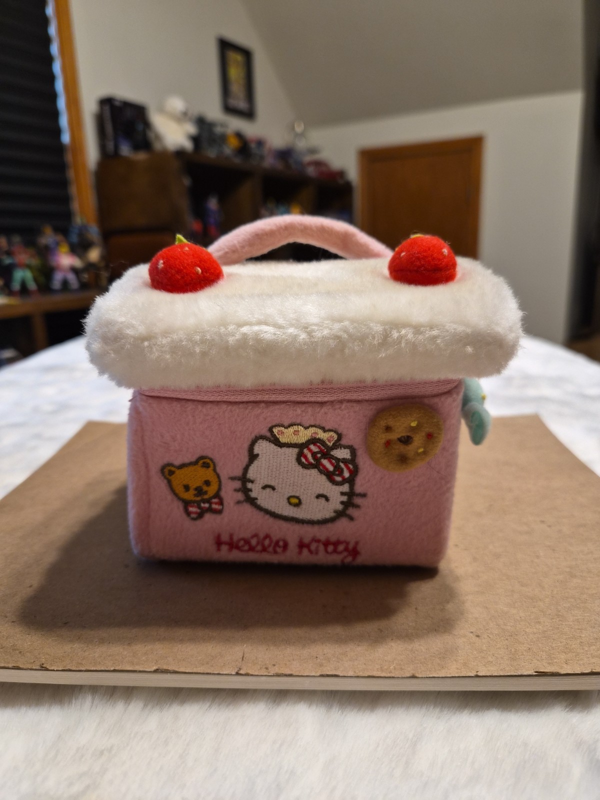 Vintage 2003 Sanrio Hello Kitty Plush Vanity Case Makeup Storage Box Rare Y2K Vintage 2003 Sanrio Hello Kitty Plush Vanity Case Makeup Storage Box Rare Y2K