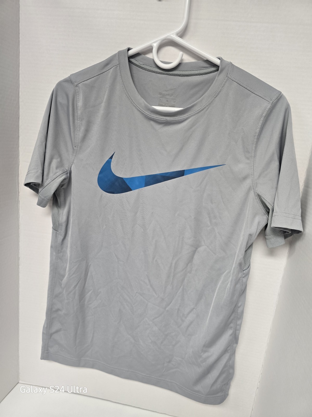 nike dri fit shirt nike dri fit shirt