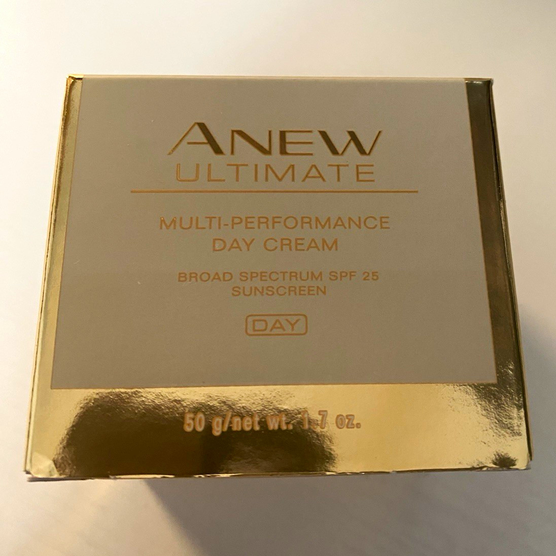 Avon Anew Ultimate Day Treatment Cream Broad Spectrum SPF 25 1.7 oz Avon Anew Ultimate Day Treatment Cream Broad Spectrum SPF 25 1.7 oz