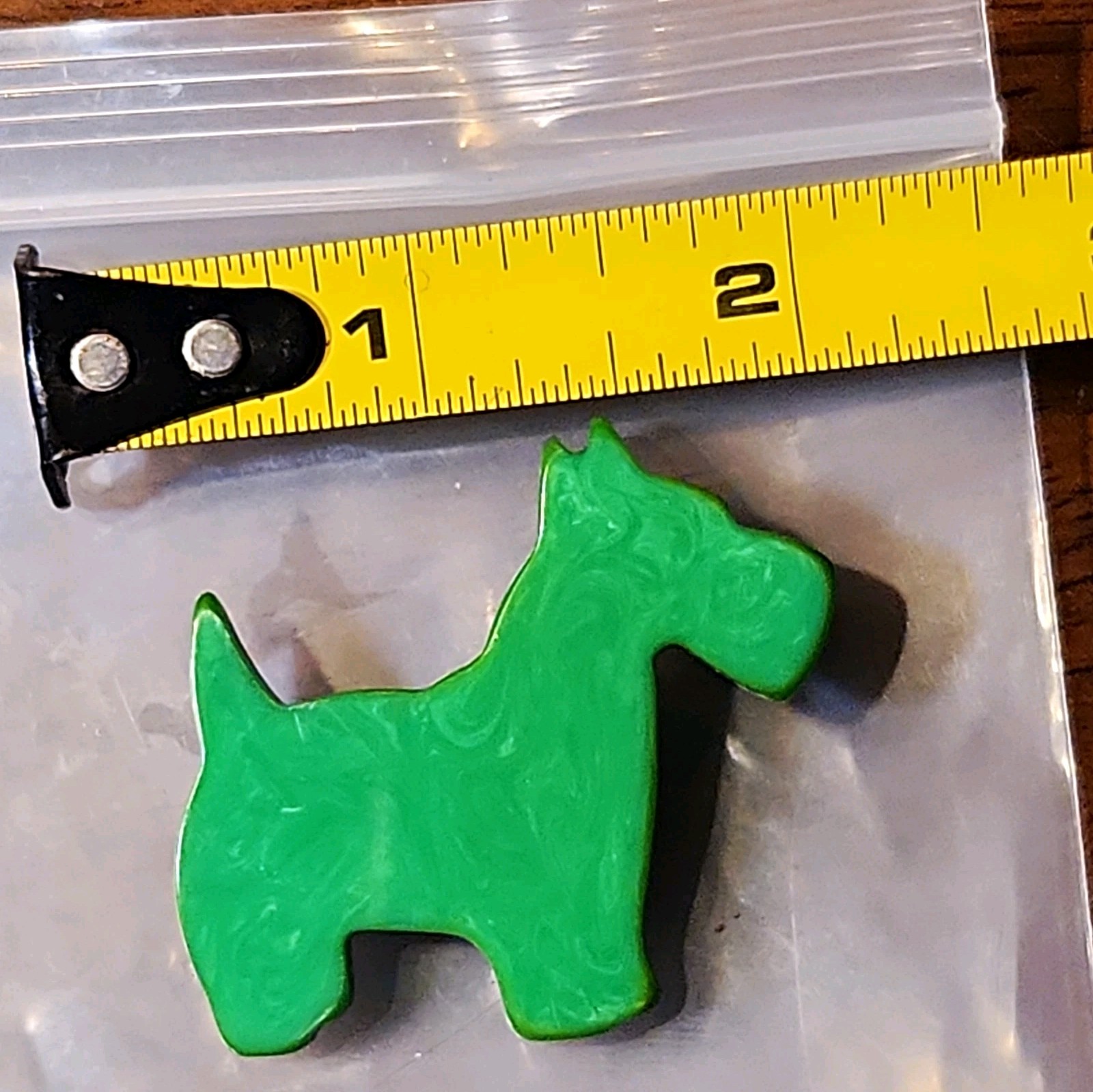 Vintage green marbled bakelite scotty brooch , original hardware Semichrome Vintage green marbled bakelite scotty brooch , original hardware Semichrome