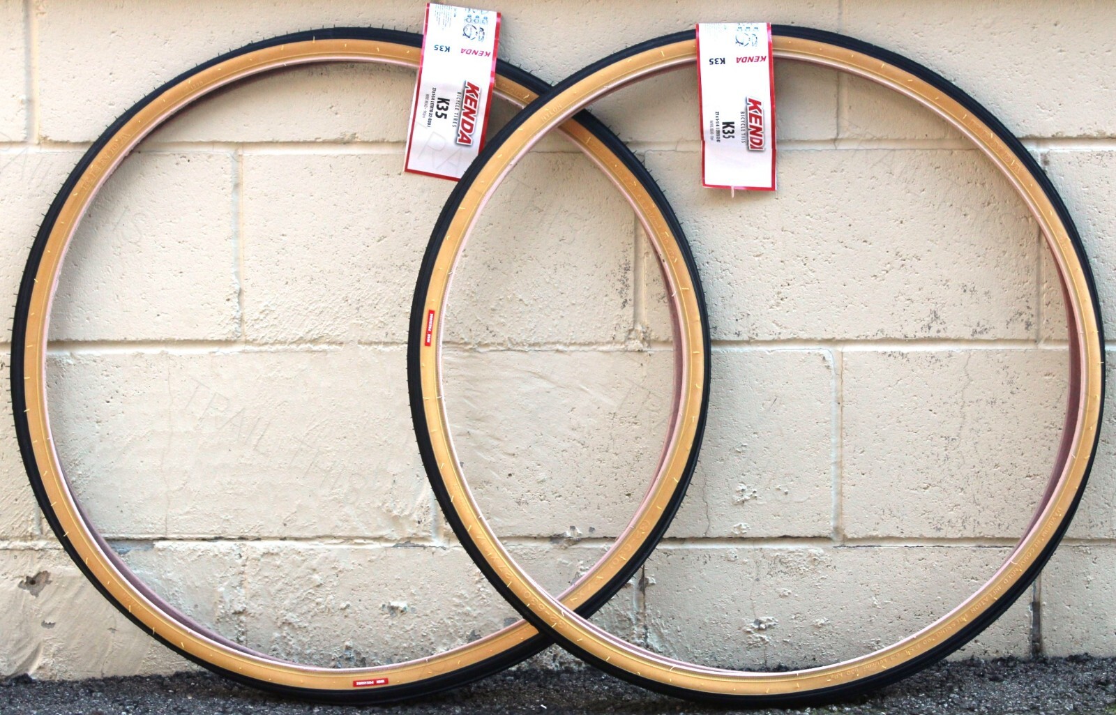 2 Kenda K35 Gumwall 27 x 1-1/4 2 Kenda K35 Gumwall 27 x 1-1/4