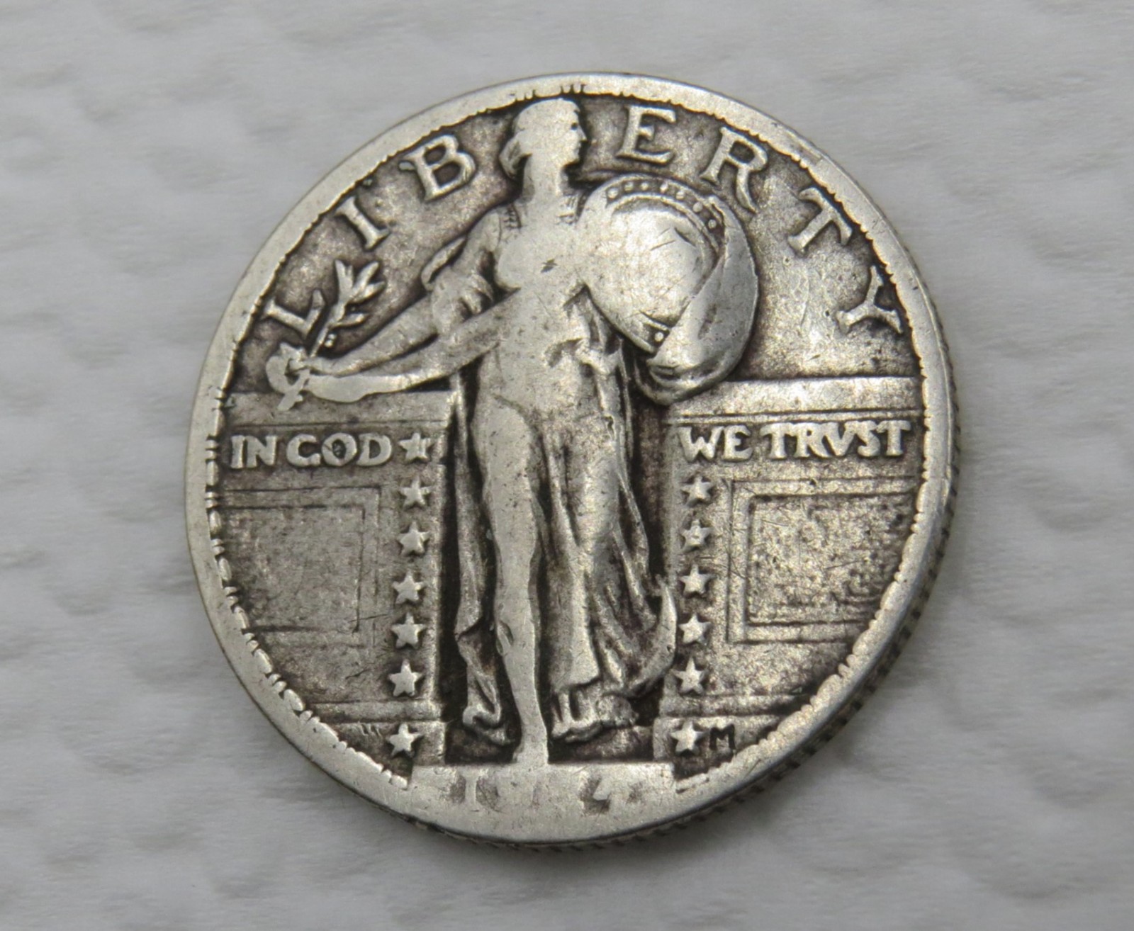 1924 P Standing Liberty Quarter - Fine - 90% Silver 25C US Coin 1924 P Standing Liberty Quarter - Fine - 90% Silver 25C US Coin