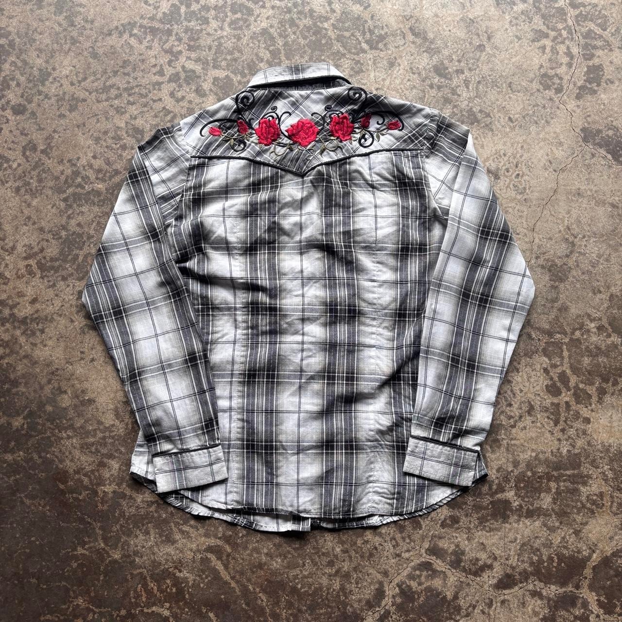 Roper Womens Grey Plaid Tinsel Rose Embroidered Pearl Snap Western Shirt Small Roper Womens Grey Plaid Tinsel Rose Embroidered Pearl Snap Western Shirt Small