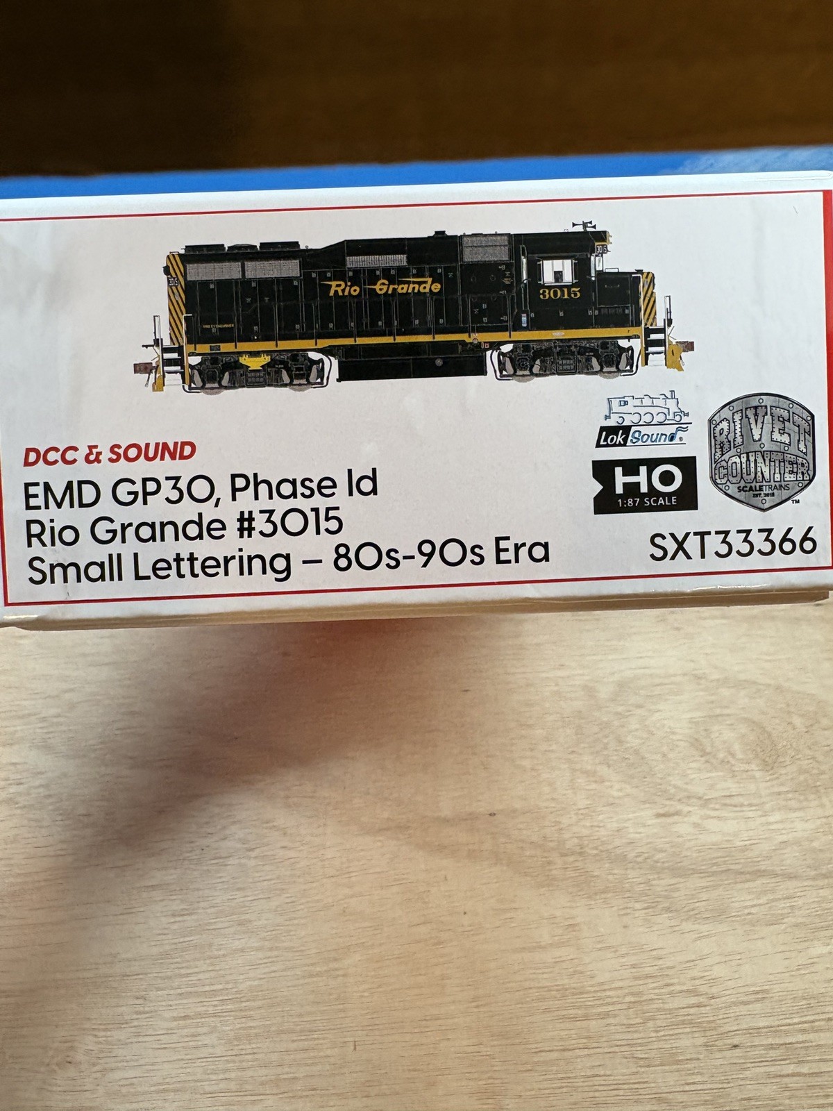 ScaleTrains HO Rivet Counter GP30, D&RGW, #3015, small letters, DCC & Sound ScaleTrains HO Rivet Counter GP30, D&RGW, #3015, small letters, DCC & Sound