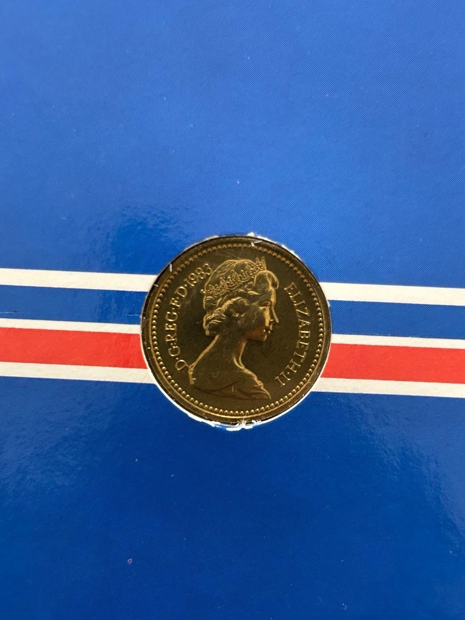 1983 One Pound Coin, Writing Error \ 1983 One Pound Coin, Writing Error \