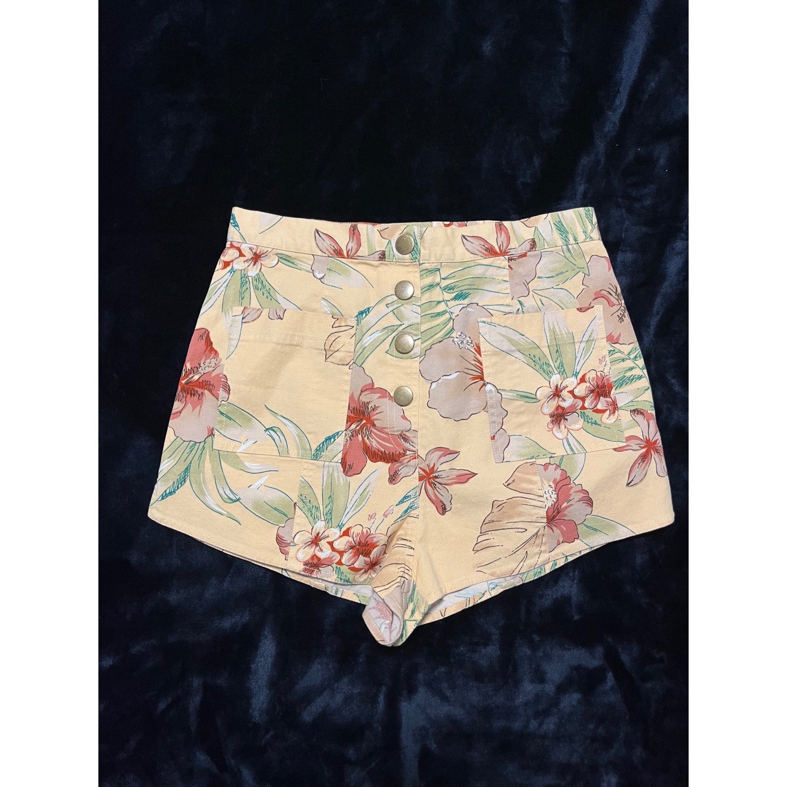Urban Outfitters Floral Shorts Womens Medium Peach Tropical Button Fly Excellent