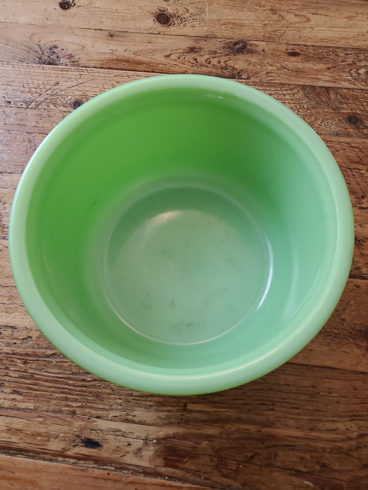 Vintage Uranium (?) Jadeite Glass Mixing Bowl 8.5\