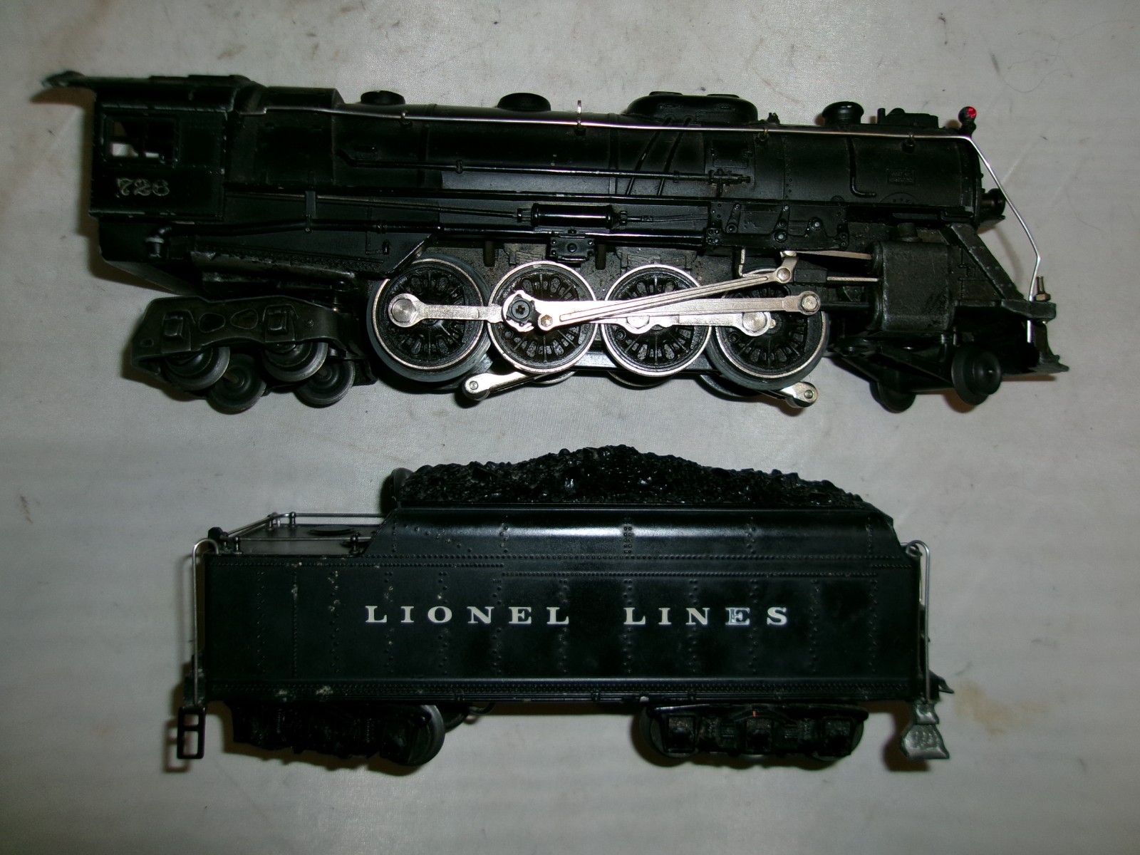 Lionel Postwar 726 loco w/ 2426W tender c1948 c7 clean and runs/whistles Lionel Postwar 726 loco w/ 2426W tender c1948 c7 clean and runs/whistles