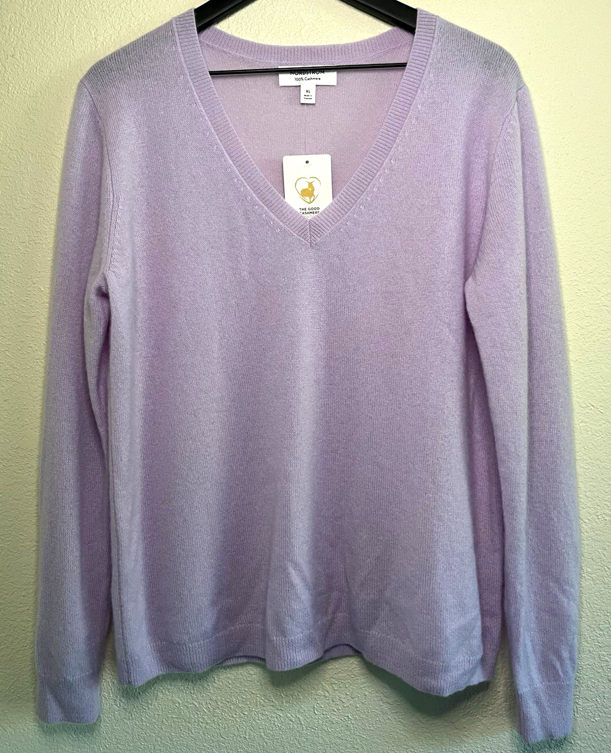 Nordstrom 100% Cashmere Women\'s Purple V-Neck Raglan Sleeve Pullover Sweater XL Nordstrom 100% Cashmere Women\'s Purple V-Neck Raglan Sleeve Pullover Sweater XL