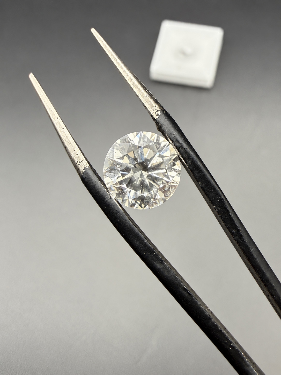 1.43 Ct Round Lab Grown Diamond IGI Certified E VS1 Excellent Cut CVD Loose