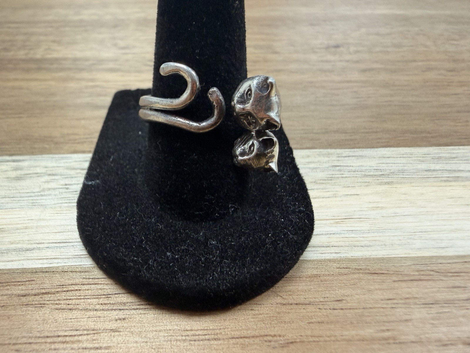Rare vintage 925 sterling silver double 🐱 cat head &tails ring size 8.5 L1402 Rare vintage 925 sterling silver double 🐱 cat head &tails ring size 8.5 L1402