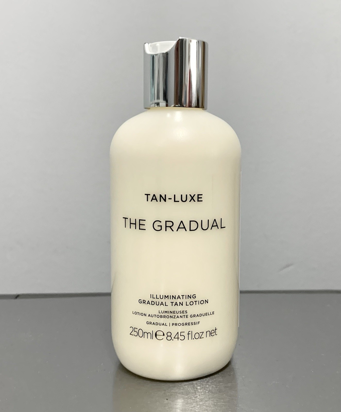 TAN-LUXE THE GRADUAL Illuminating Self Tan Lotion 8.45 fl oz Sealed (#m2) TAN-LUXE THE GRADUAL Illuminating Self Tan Lotion 8.45 fl oz Sealed (#m2)
