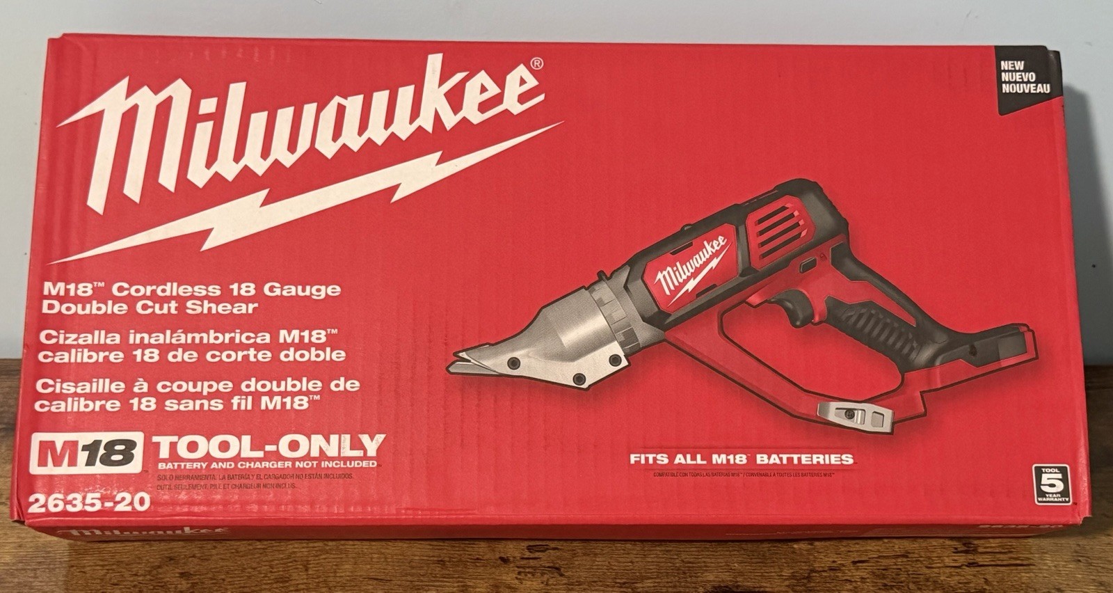 Milwaukee M18 Cordless 18V Li-Ion 18 Gauge Double Cut Shear Tool Only 2635-20 Milwaukee M18 Cordless 18V Li-Ion 18 Gauge Double Cut Shear Tool Only 2635-20
