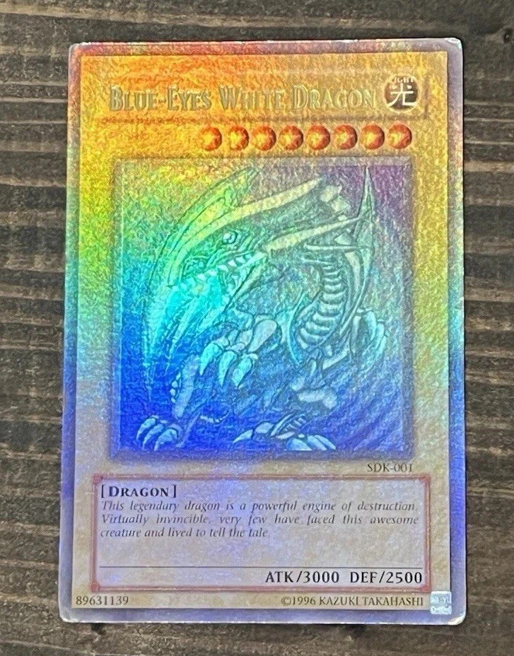 Blue-Eyes White Dragon SDK-001 Ultra Rare HOLO BLEED