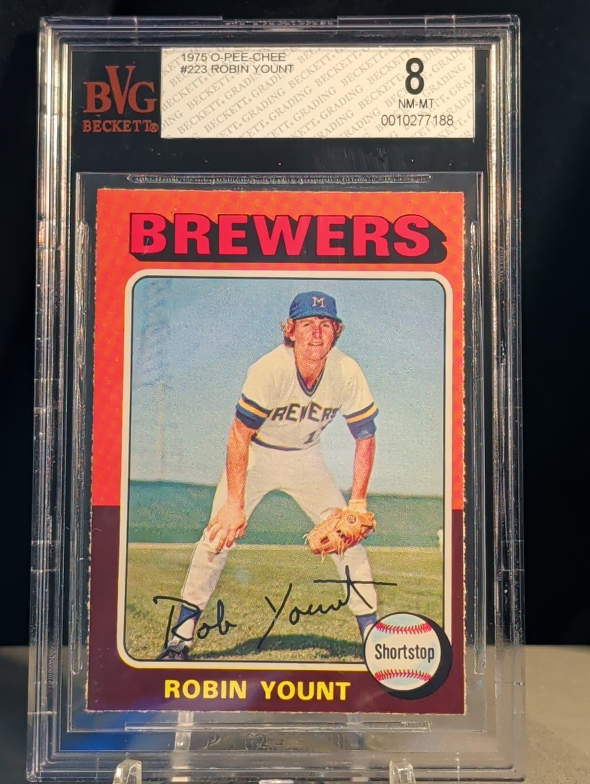 1975 O-Pee-Chee Robin Yount Rookie Card #223 BGS 8 NM-MT Pop 1 Brewers HOF RC 1975 O-Pee-Chee Robin Yount Rookie Card #223 BGS 8 NM-MT Pop 1 Brewers HOF RC