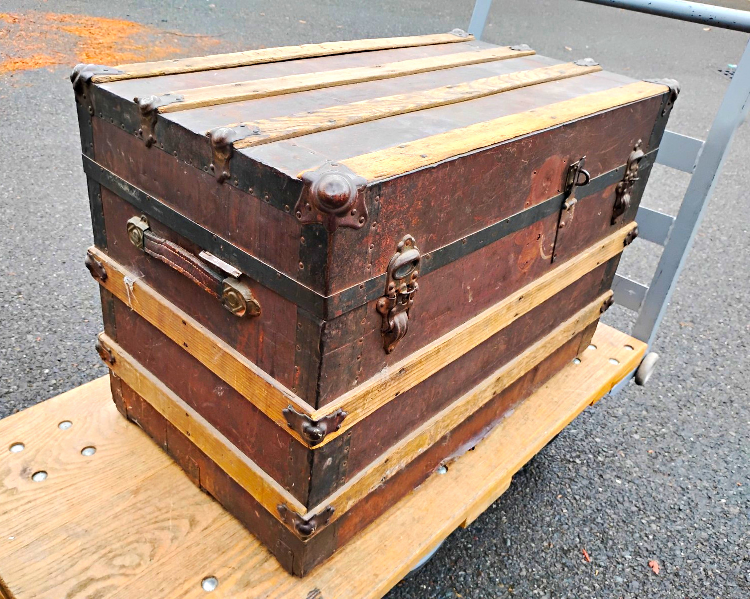 True Vintage 1900s Wood Hard Travel Trunk Over 100L Brown/Tan Extra Compartments