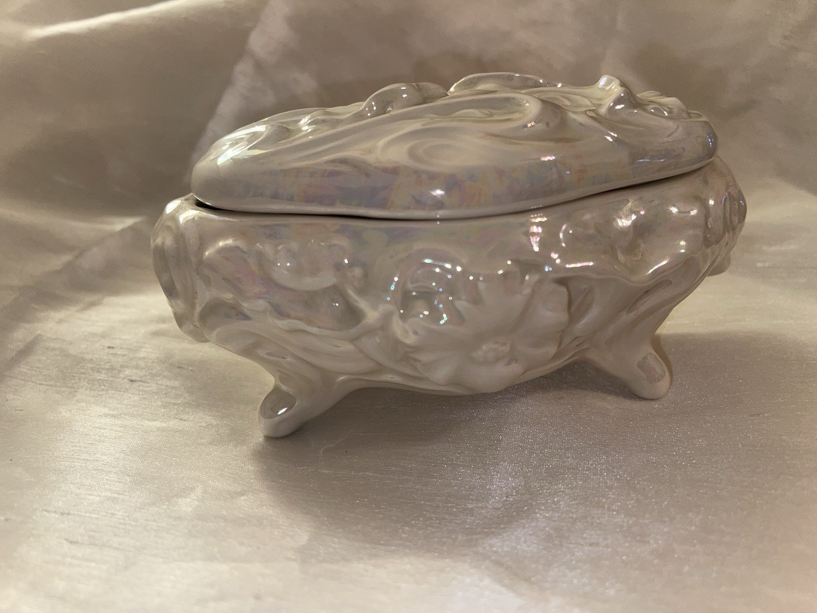 Vintage Iridescent Lusterware Trinket Box Footed Porcelain Iowa Veterans Home