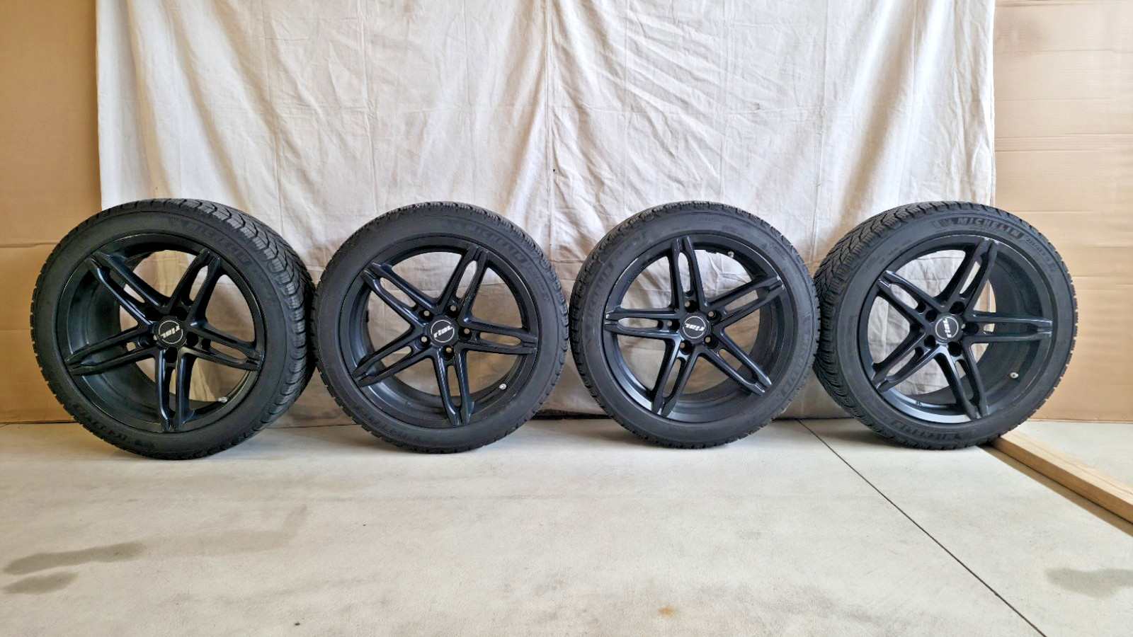 225/45R18 Michelin X-Ice Snow+ & Rial Wheels 18x8 30mm Offset 5x120mm 225/45R18 Michelin X-Ice Snow+ & Rial Wheels 18x8 30mm Offset 5x120mm