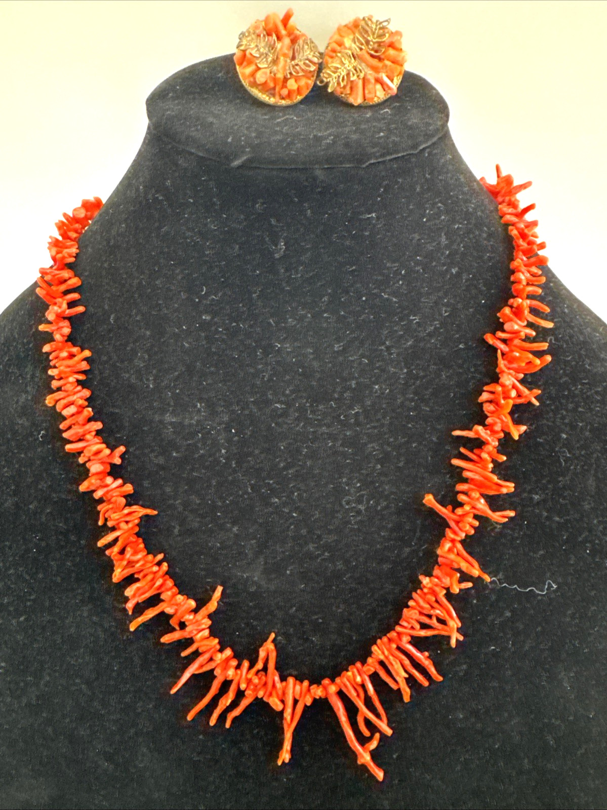 Vintage 1950s 49.7g Processed Red Salmon Branch Coral Graduated 19 Vintage 1950s 49.7g Processed Red Salmon Branch Coral Graduated 19