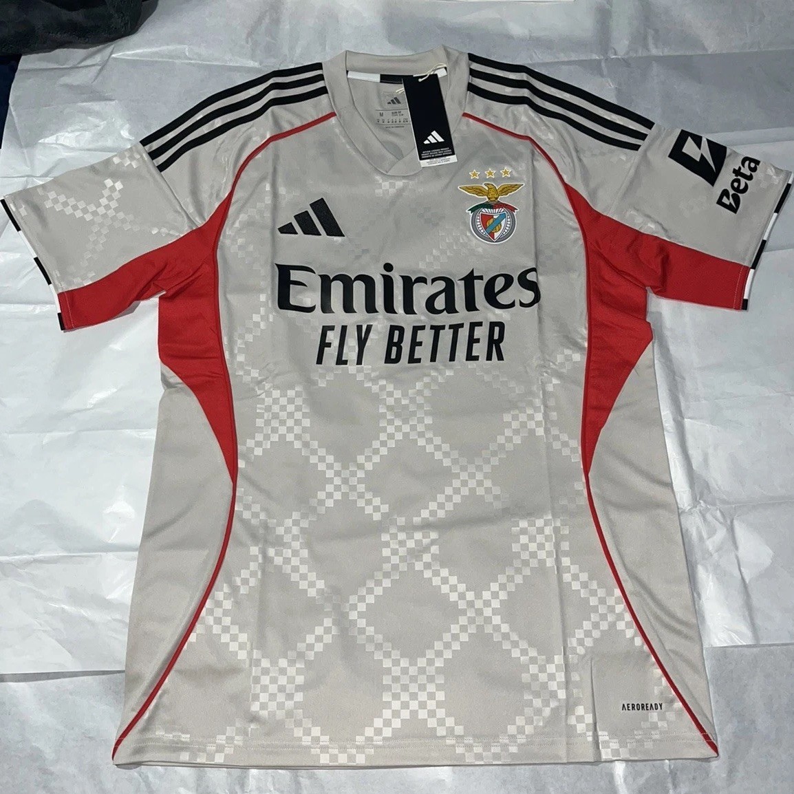 NWT\'s Adidas SL Benfica 2025-26 Away Soccer Jersey Beige JX7840 Mens Size M $100 NWT\'s Adidas SL Benfica 2025-26 Away Soccer Jersey Beige JX7840 Mens Size M $100