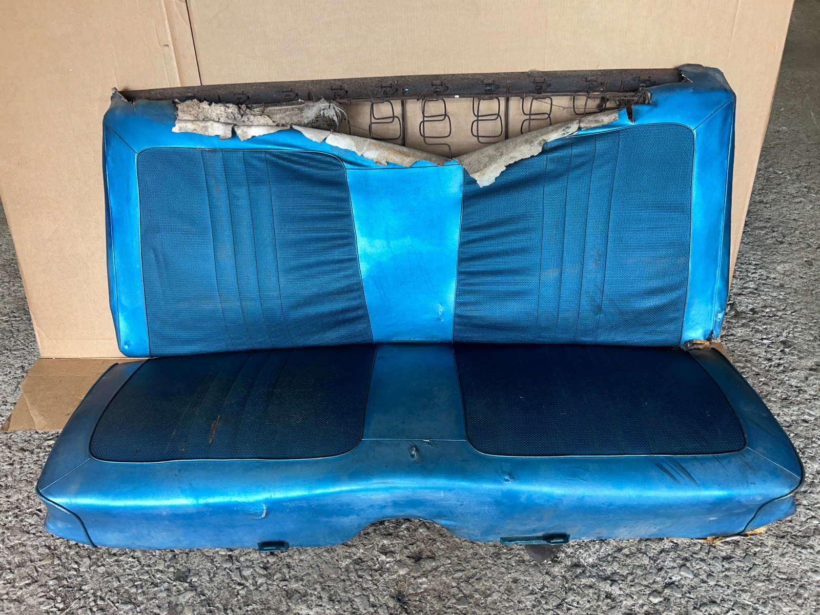 1968 Dodge Charger Plymouth GTX Road Runner B-Body Rear Seat Set Driver shape 1968 Dodge Charger Plymouth GTX Road Runner B-Body Rear Seat Set Driver shape