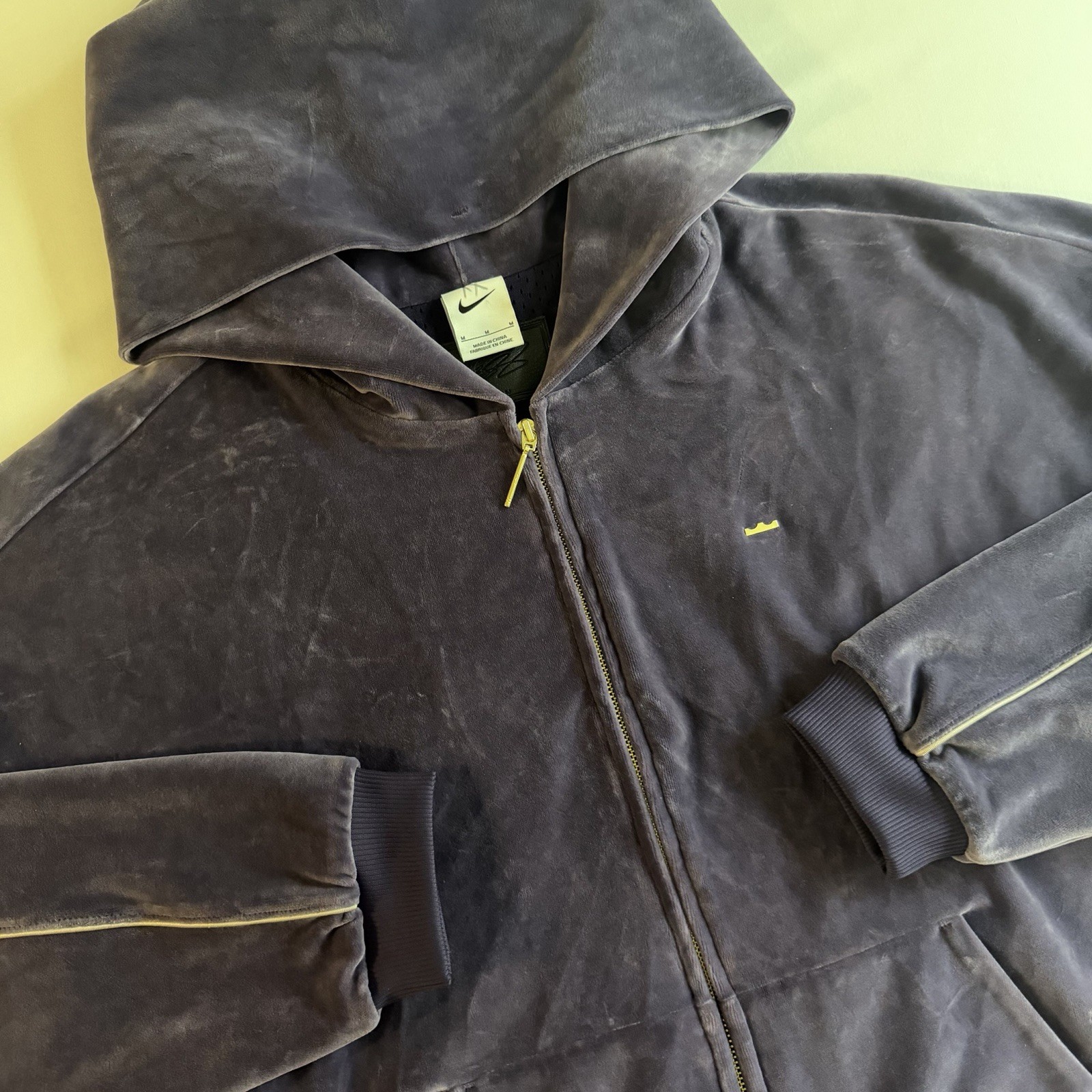 LeBron Nike Plush Velour Hoodie Men M LOOSE Mesh Lined Jazz Cozy Soul Full Zip LeBron Nike Plush Velour Hoodie Men M LOOSE Mesh Lined Jazz Cozy Soul Full Zip