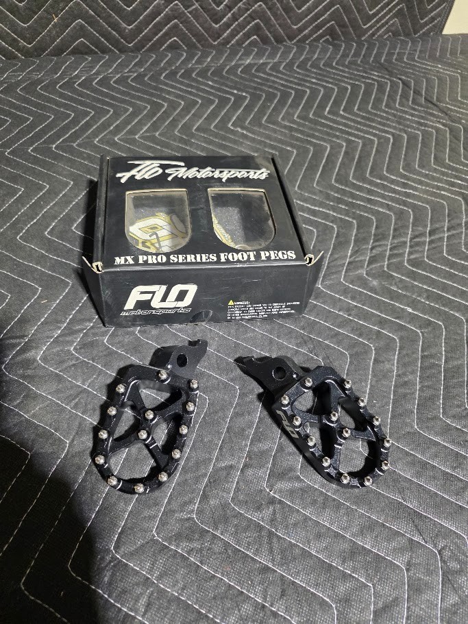 Flo Motorsports - FPEG-793BLK - Pro Series Footpegs, Black Flo Motorsports - FPEG-793BLK - Pro Series Footpegs, Black