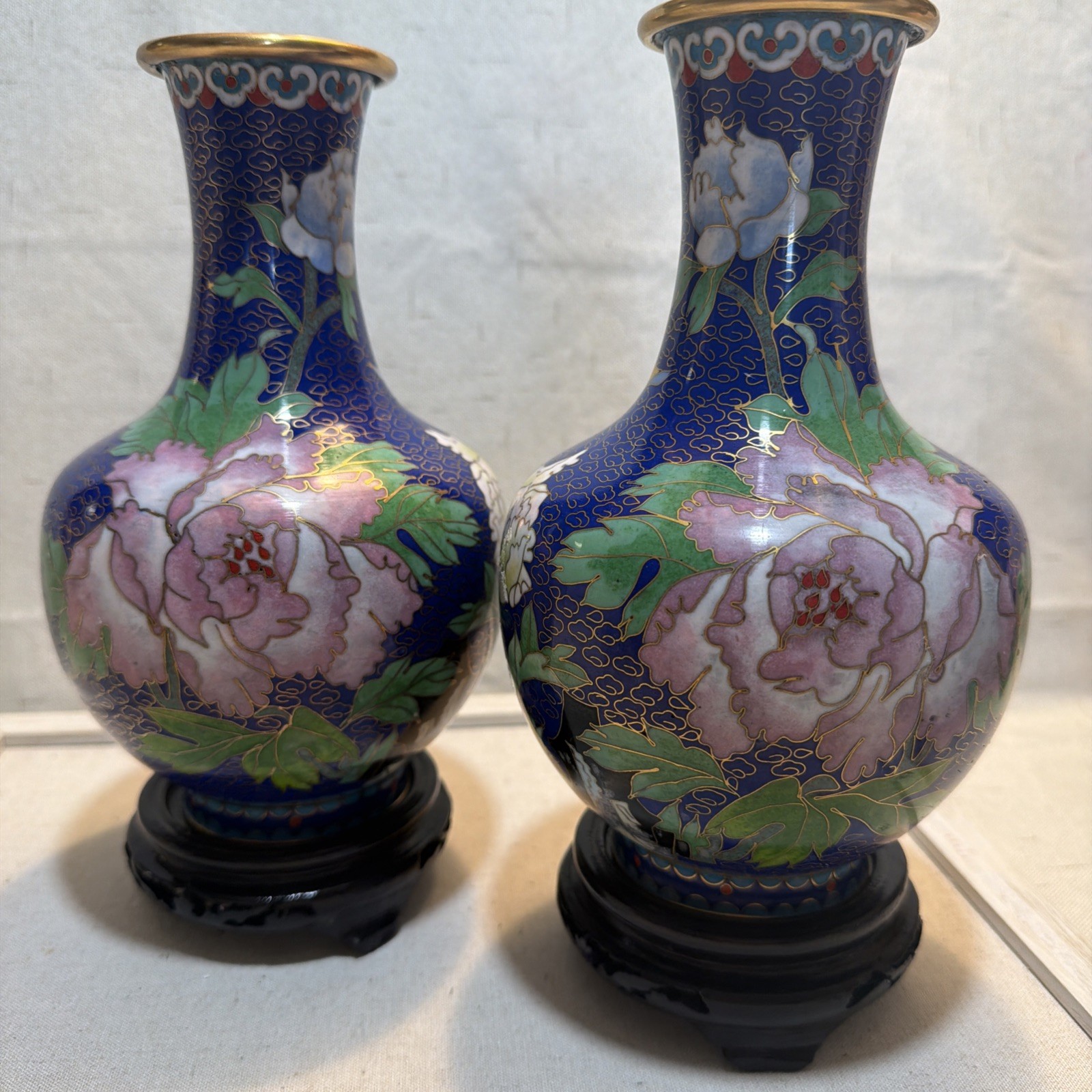 Stunning Set of 2 Cloisonne 1940s Chinese Vase Floral 8 Stunning Set of 2 Cloisonne 1940s Chinese Vase Floral 8