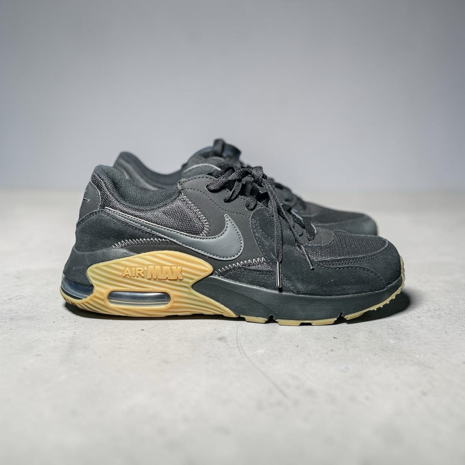 Nike Air Max Excee Black Anthracite Gum Sole M9.5 (No Box)