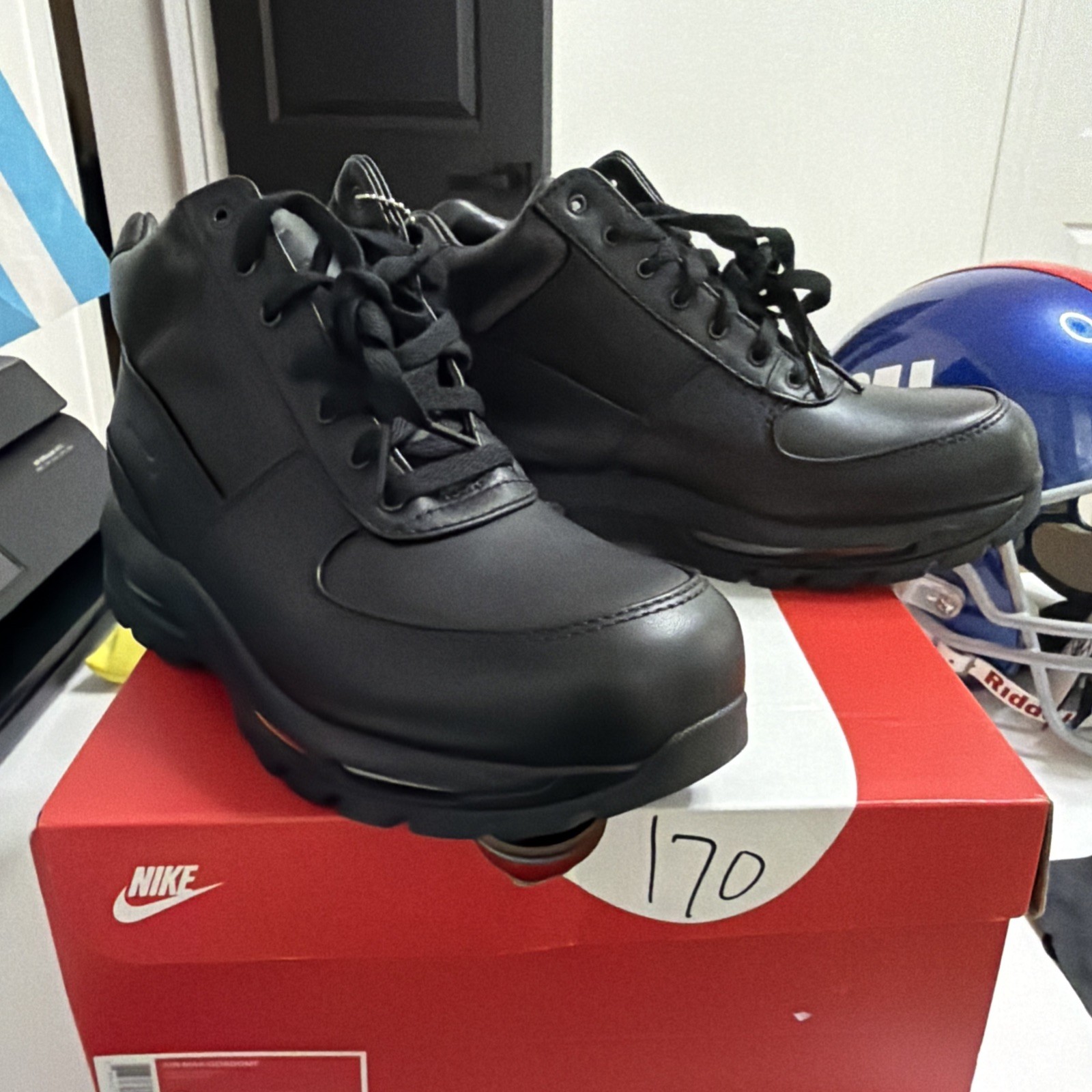 Nike ACG Air Max Goadome Boots 865031-009 Men’s US 9 Black Leather Authentic. Nike ACG Air Max Goadome Boots 865031-009 Men’s US 9 Black Leather Authentic.