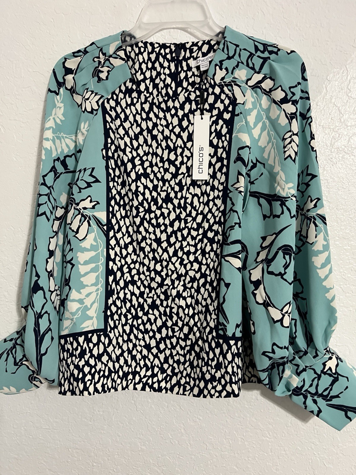 NWT Chico’s Women Grape Sleeve Shirt Nula Bells Long Sleeve Size 8 Blouse # 351 NWT Chico’s Women Grape Sleeve Shirt Nula Bells Long Sleeve Size 8 Blouse # 351