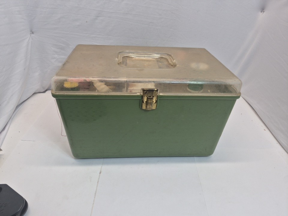 Vintage Wil-Hold Wilson Mfg. USA Avocado Green Sewing Box W/2 Trays & Supplies Vintage Wil-Hold Wilson Mfg. USA Avocado Green Sewing Box W/2 Trays & Supplies