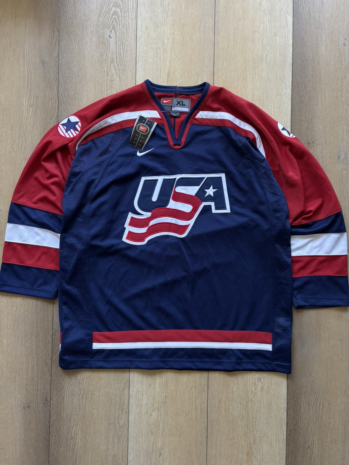 Nike Team USA 2002 Men's Hockey Jersey, Size XLarge Authentic NWT Nike Team USA 2002 Men's Hockey Jersey, Size XLarge Authentic NWT