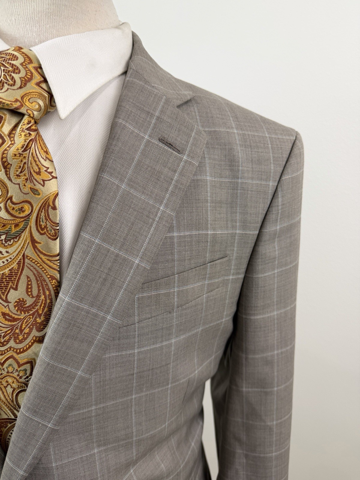 Stafford Men’s Beige Windowpane Wool Super Suit Classic Size 46 S Pants 40 X 32
