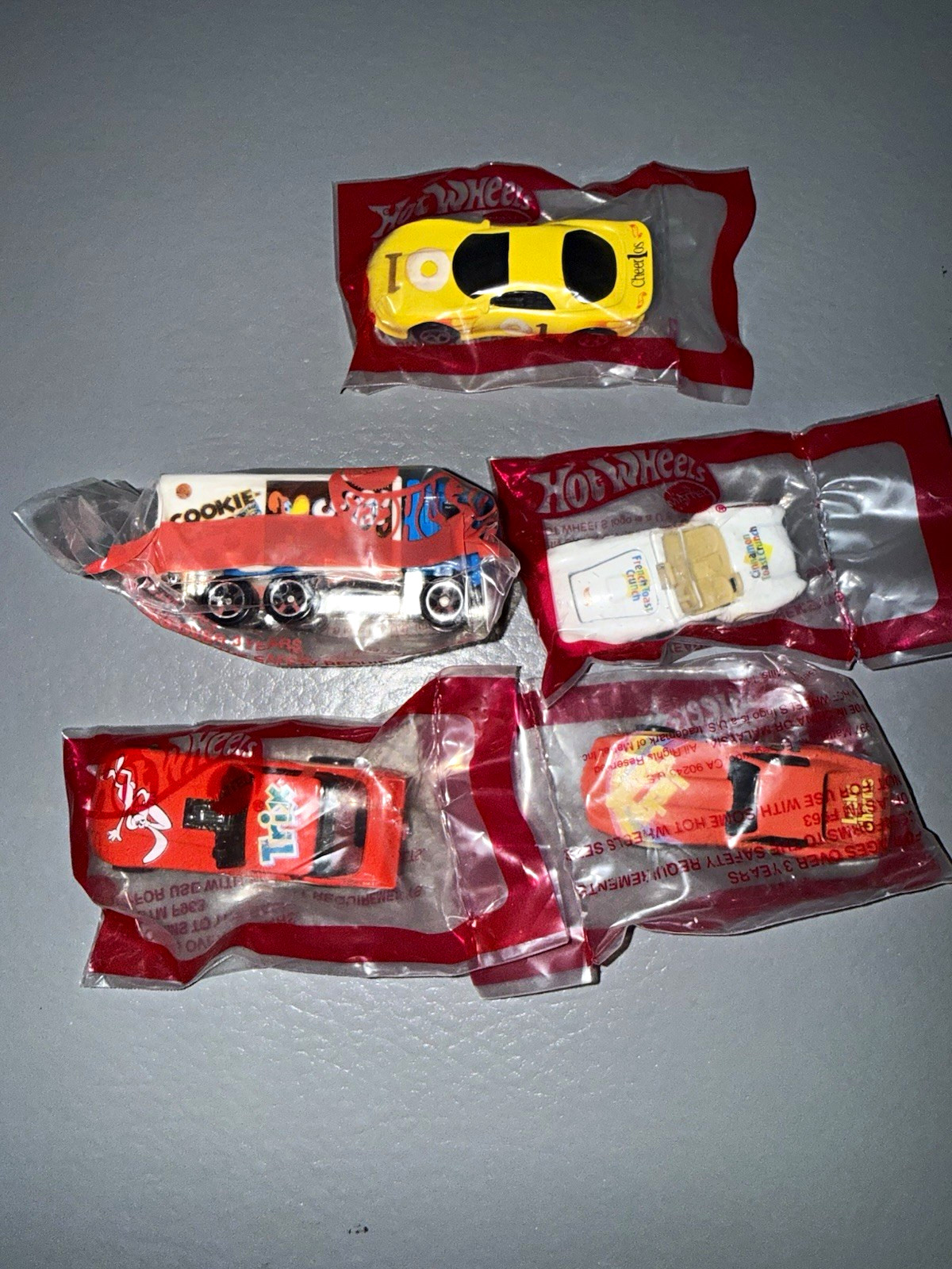 Hot Wheels Cereal General Mills Lot of 5 Sealed in Original Bags 1997 Vintage Hot Wheels Cereal General Mills Lot of 5 Sealed in Original Bags 1997 Vintage