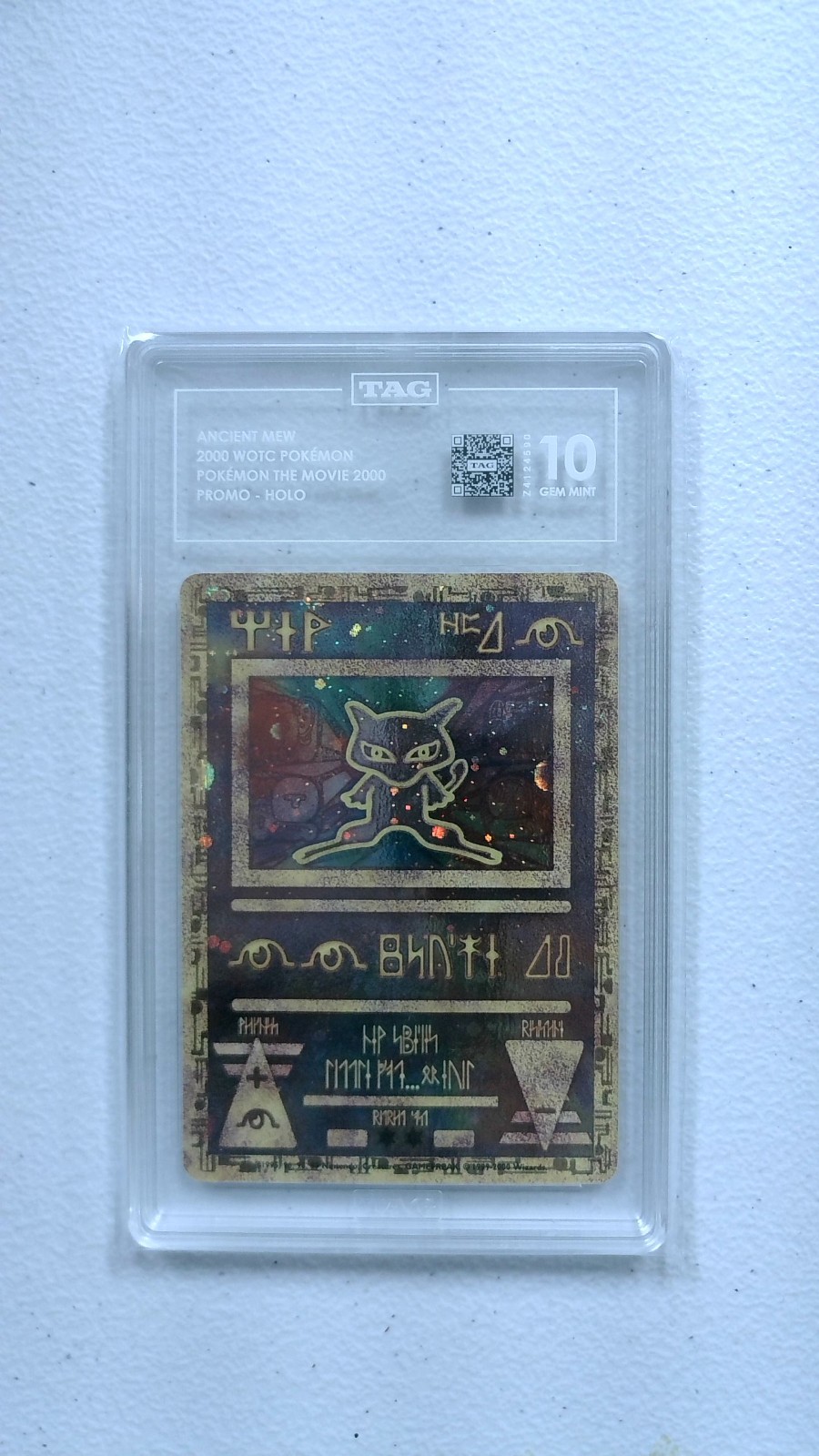 2000 Pokémon Ancient Mew – Pokémon The Movie 2000 Promo Holo – TAG 10 GEM MINT