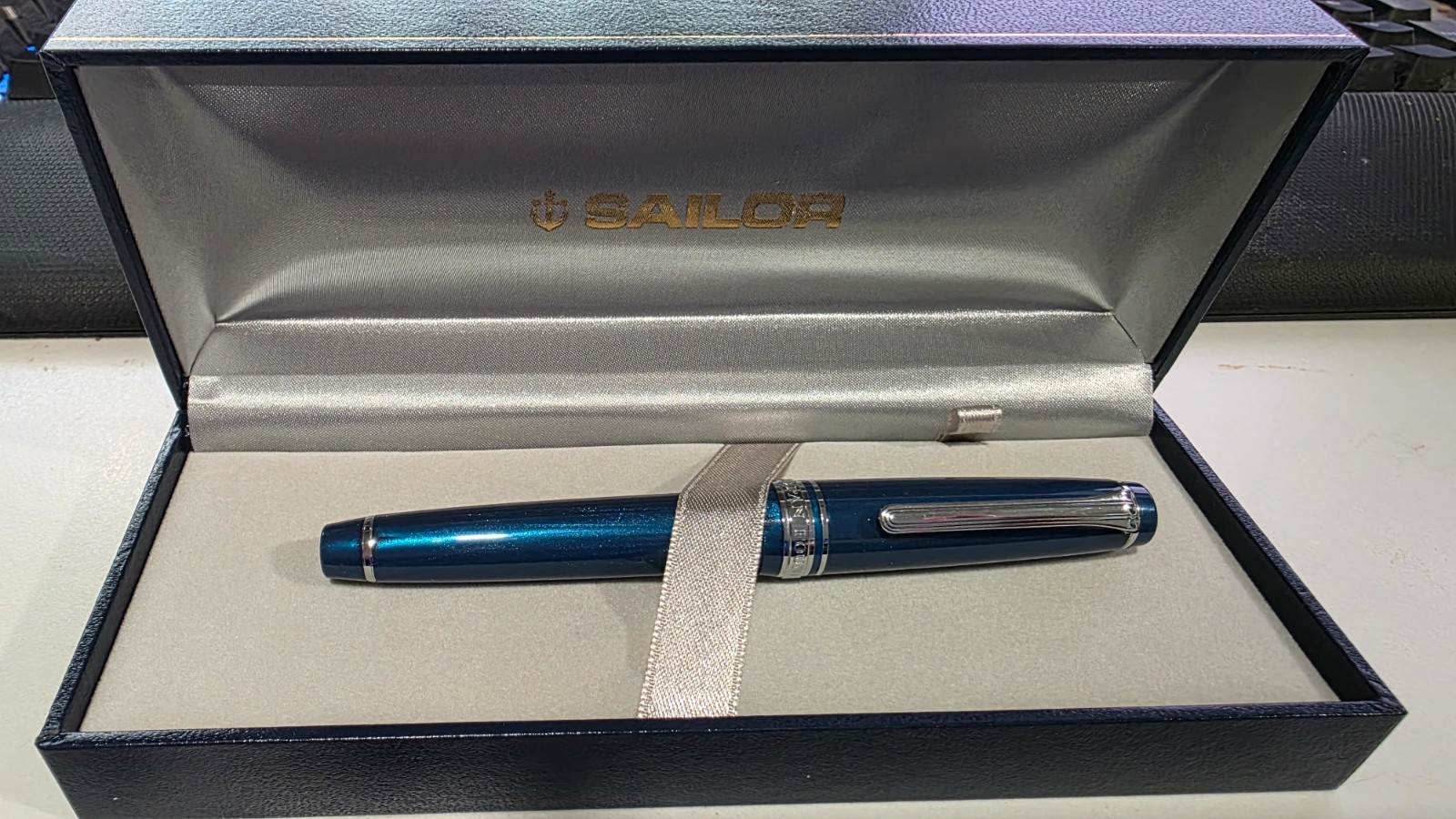 Sailor 1911 Profit Slim Fountain Pen, Metallic Blue, 14K Broad Nib Rhodium Boxed