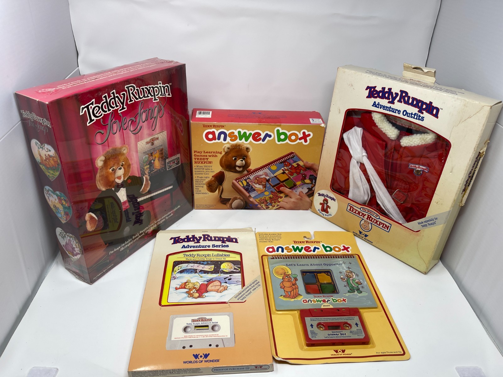 Vintage 1985 Teddy Ruxpin Answer Box Love Songs Flying Outfit Cassette Book Lot