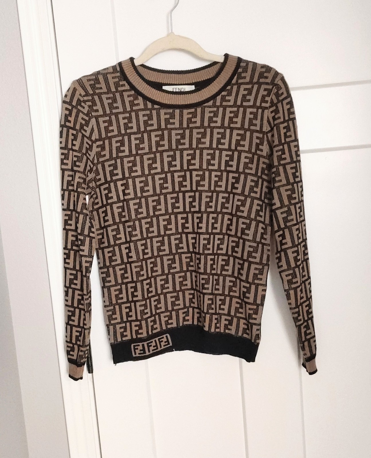 Fendi FF Logo Brown Long Sleeve Sweater Pre-owned Fendi FF Logo Brown Long Sleeve Sweater Pre-owned