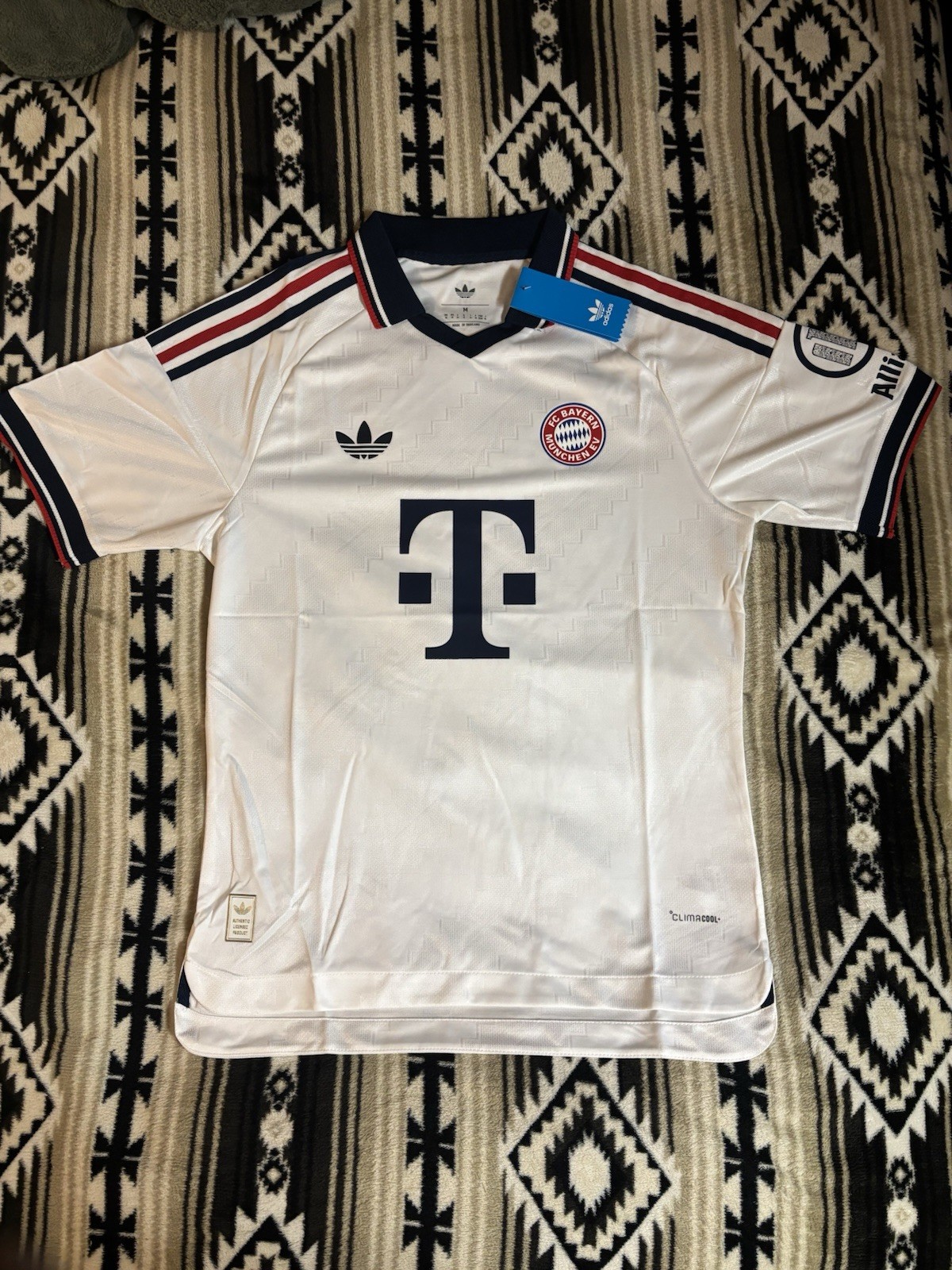 adidas Player version FC Bayern Munich Soccer Jersey Shirt White/Navy/Red Size M adidas Player version FC Bayern Munich Soccer Jersey Shirt White/Navy/Red Size M