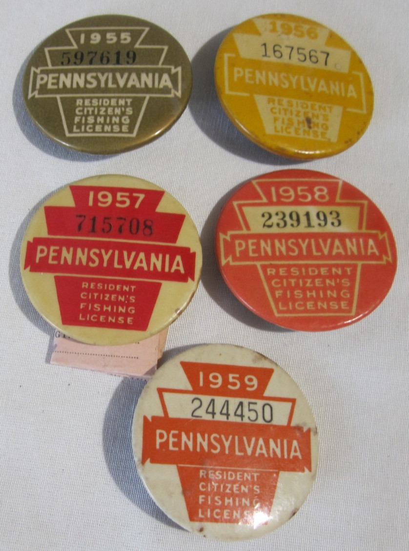 (5)  Vintage 1955-1959 Pennsylvania PA Resident Fishing License Pin Back Buttons