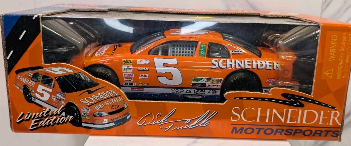 Racing Champions 1:24 1995 Chevy Monte Carlo NASCAR #5 Schneider Ltd Ed
