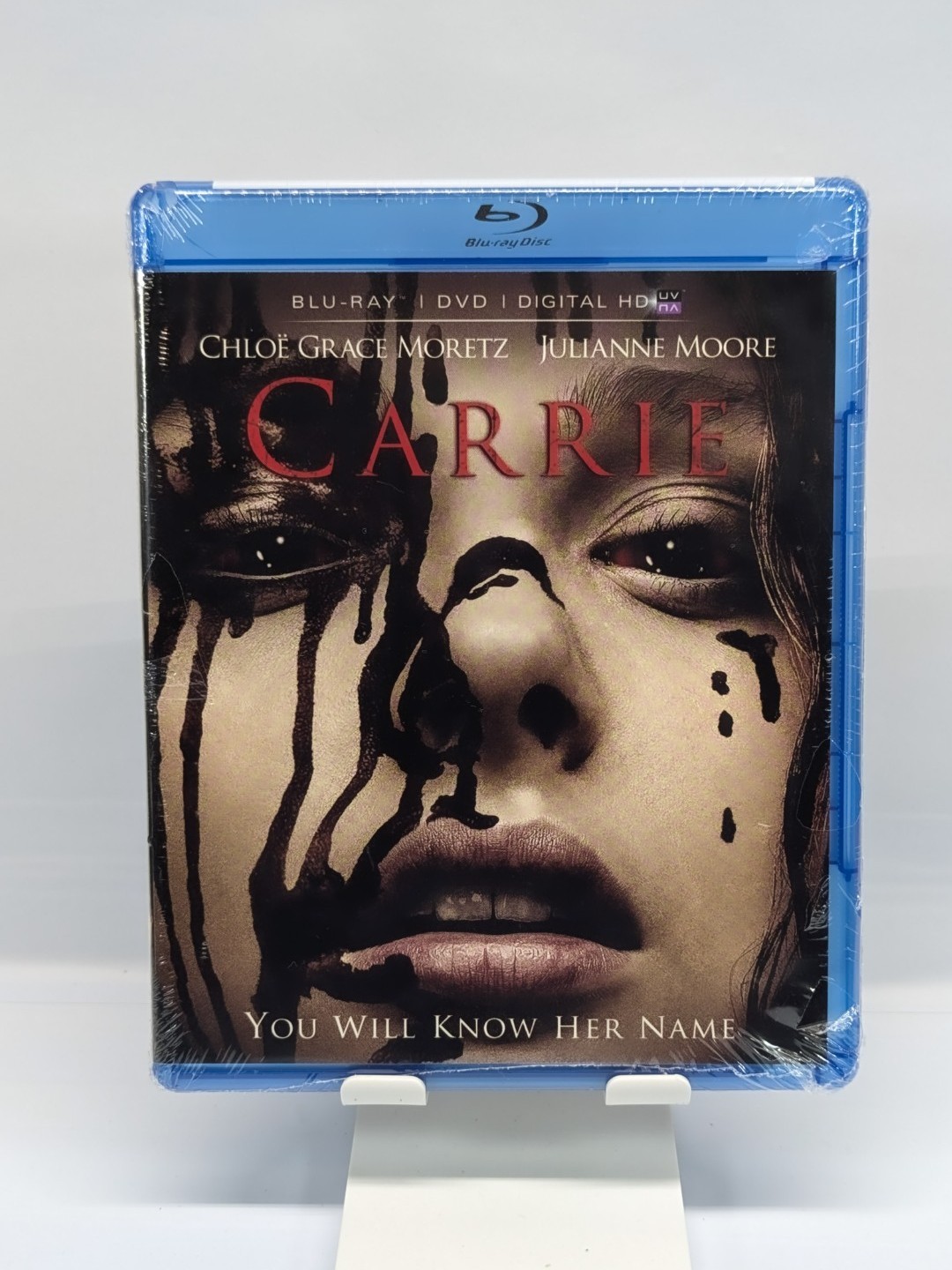 Carrie (Blu-ray + DVD, 2-Disc Set, 2013) OOP HTF BRAND NEW SEALED Carrie (Blu-ray + DVD, 2-Disc Set, 2013) OOP HTF BRAND NEW SEALED