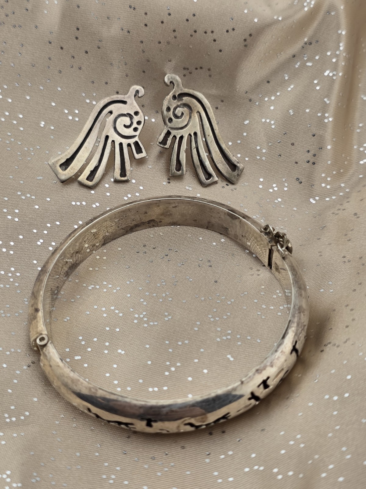 Aztec Style Mexican 925 Sterling Silver Animal Hinged Bracelet & Earrings Set Aztec Style Mexican 925 Sterling Silver Animal Hinged Bracelet & Earrings Set