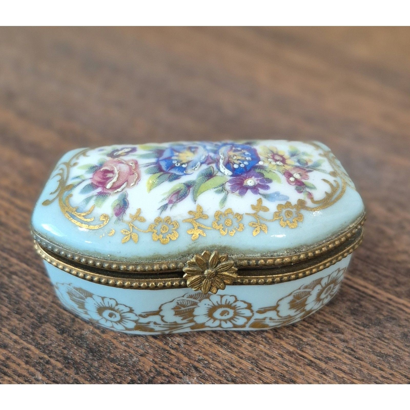 Vintage French Porcelian de Couleuvre Hinged trinket box As-is Project piece Vintage French Porcelian de Couleuvre Hinged trinket box As-is Project piece