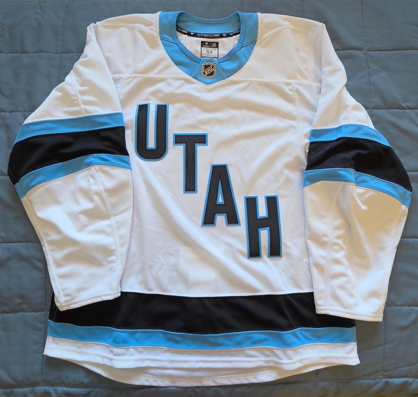 Utah Hockey Club Mammoth Fanatics Authentic Pro 2024-25 Jersey Size 54 Utah Hockey Club Mammoth Fanatics Authentic Pro 2024-25 Jersey Size 54