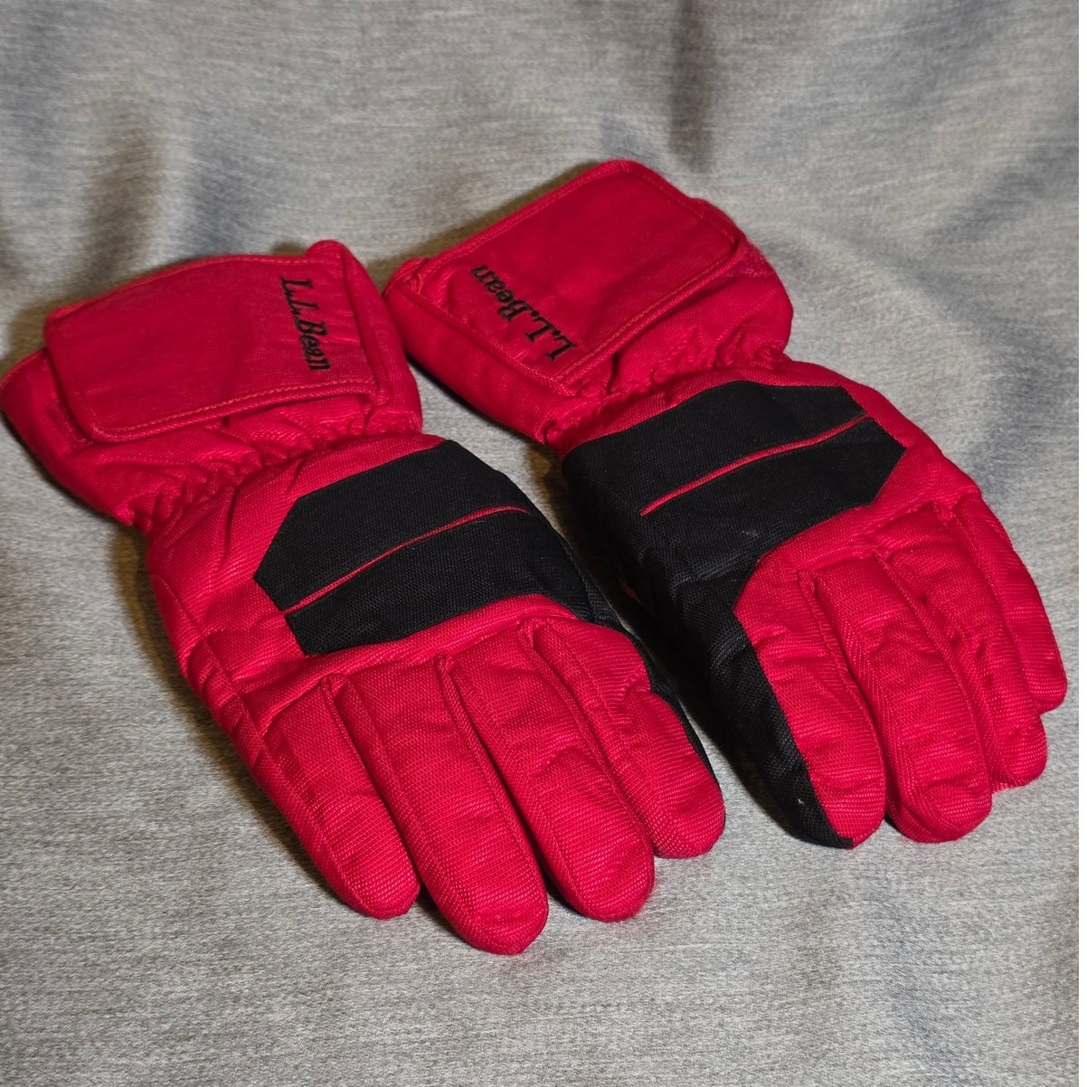 Vintage Red and Black L.L. Bean Kids XL Winter Gloves Fleece Lined 90s Y2K