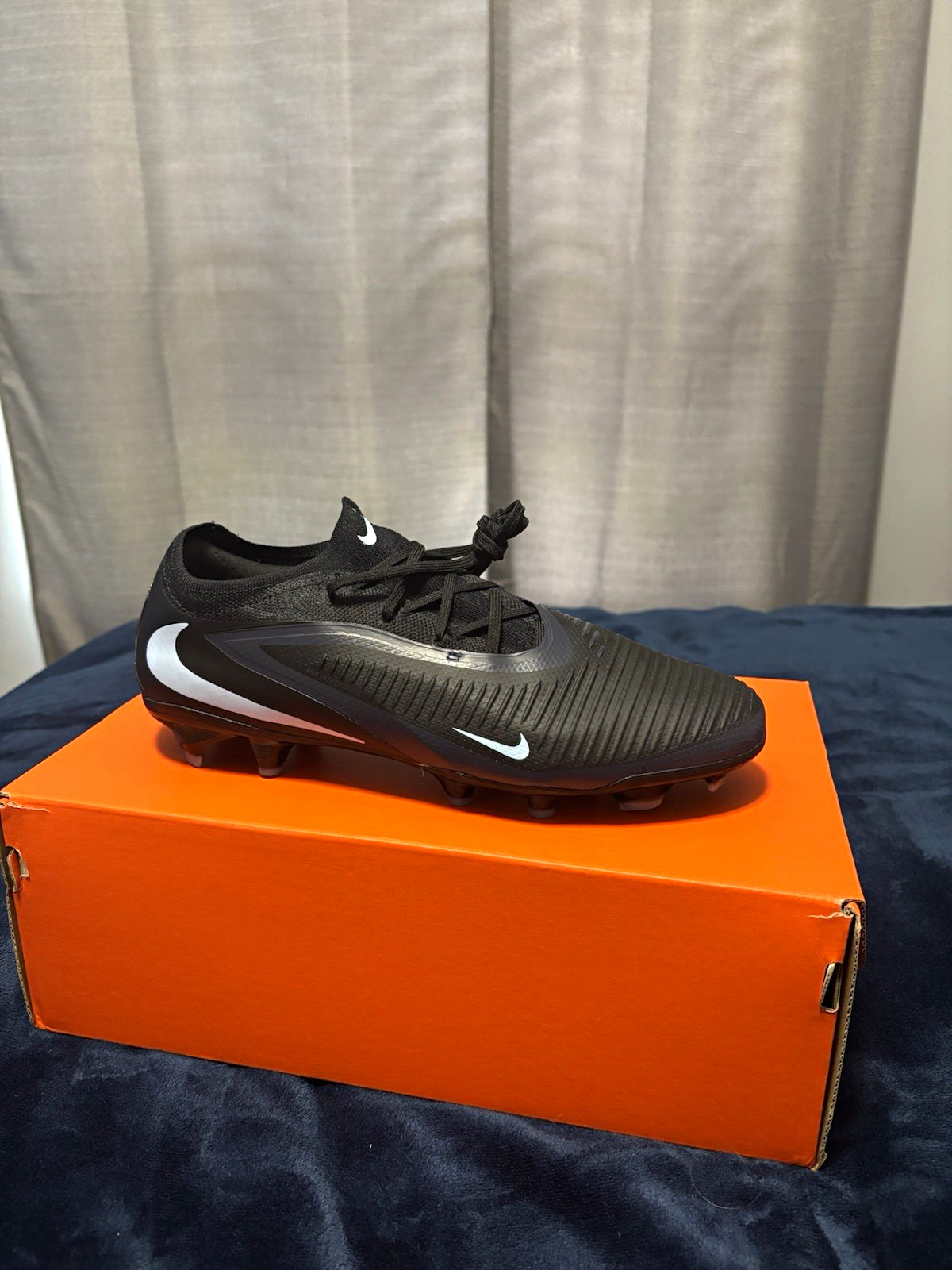 Nike Phantom 6 Low Pro FG (Men’s size 8) Nike Phantom 6 Low Pro FG (Men’s size 8)