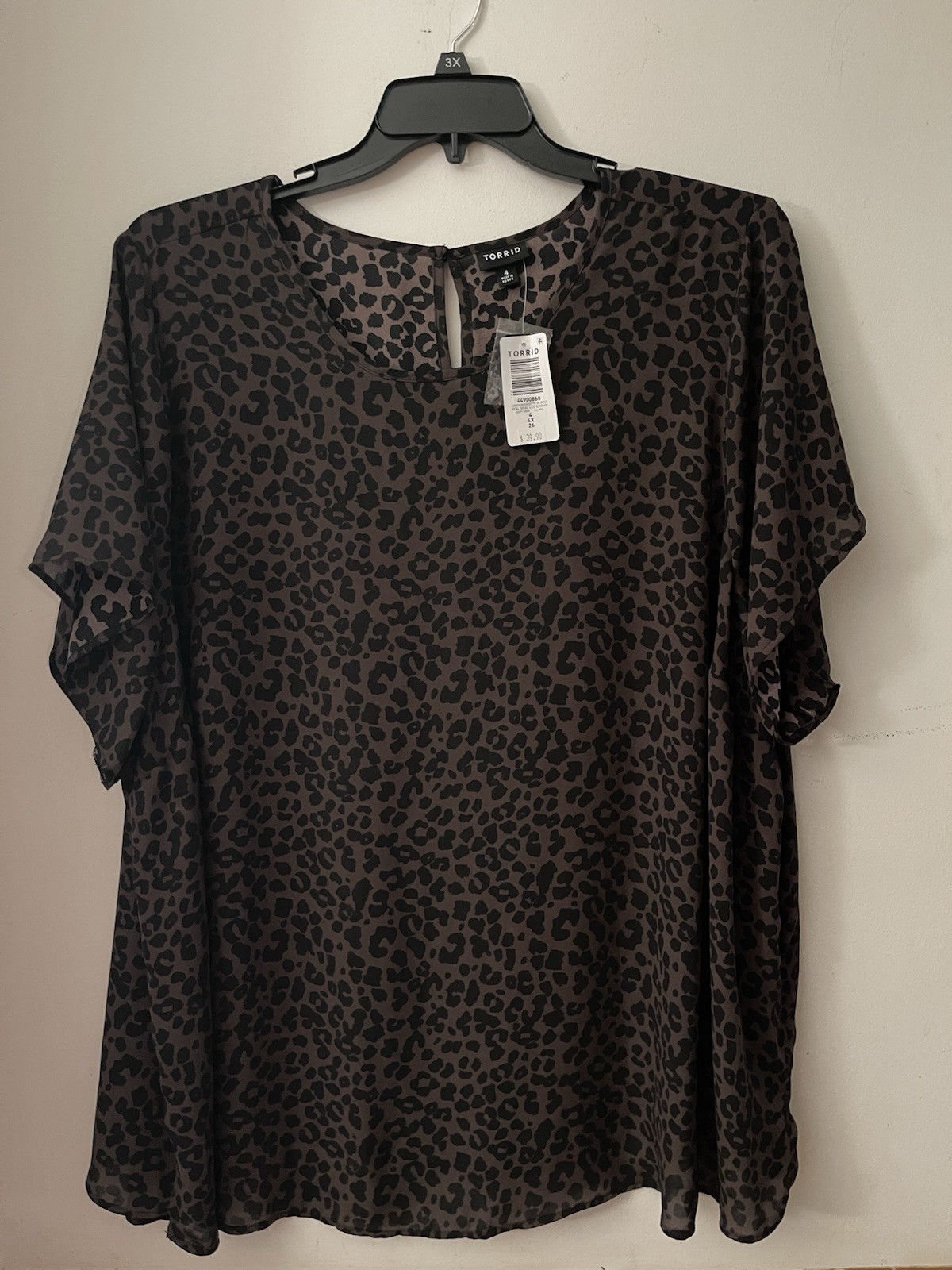 Torrid Women\'s 4X Leopard Print Blouse New Torrid Women\'s 4X Leopard Print Blouse New