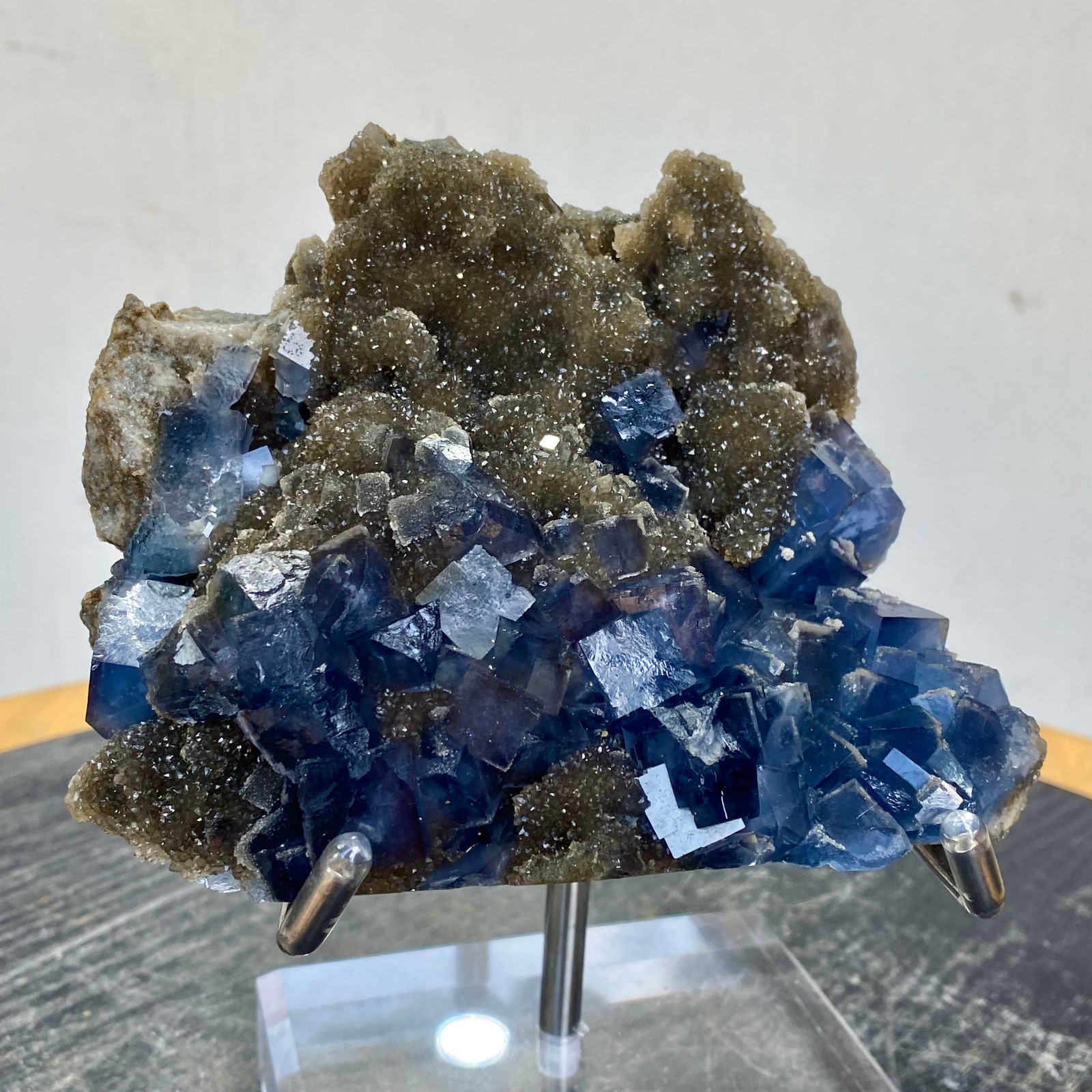 1.36LB  Rare transparent blue-green cubic fluorite mineral crystal sample/China